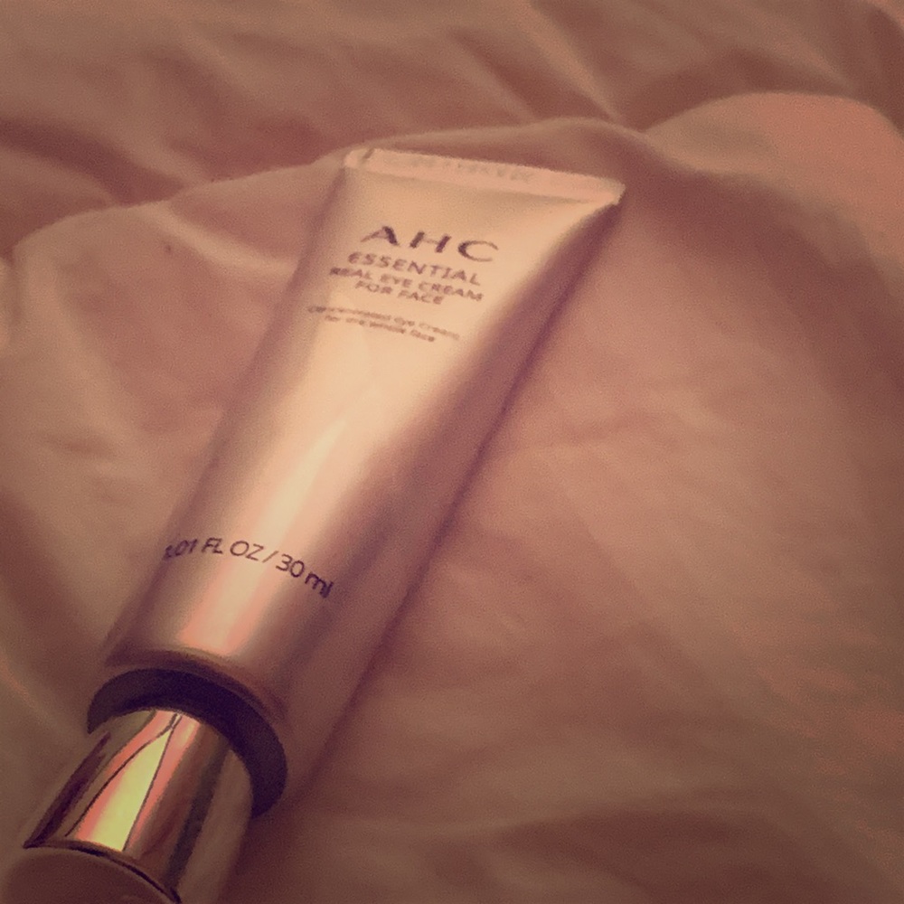 AHC essential eye cream
